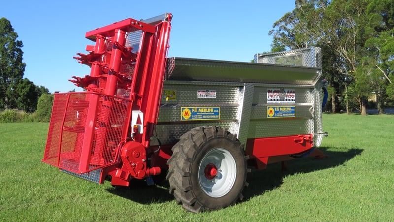 With twin vertical rear beaters, the M60 Super can easily deliver compost or manure over a wide area. Available as 5m3 to 12m3