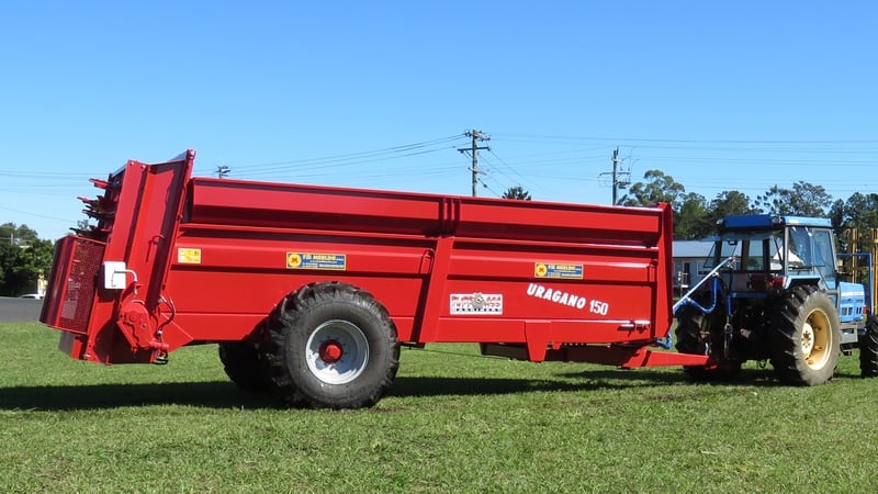 TUFFASS Machinery Uragano Range Vertical Beater Spreaders